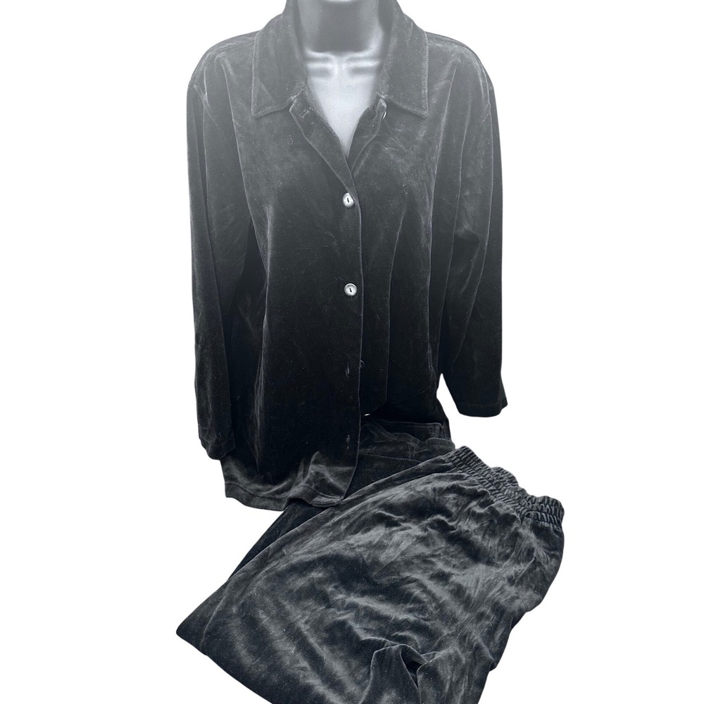 VTG Liz Claiborne Sport Velvet Pajama Set Loungewear Button Up Top Elastic Pants